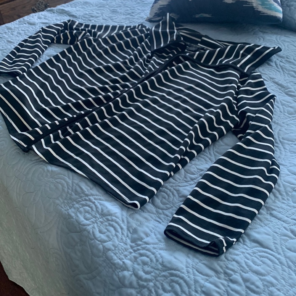 Jacket black and white